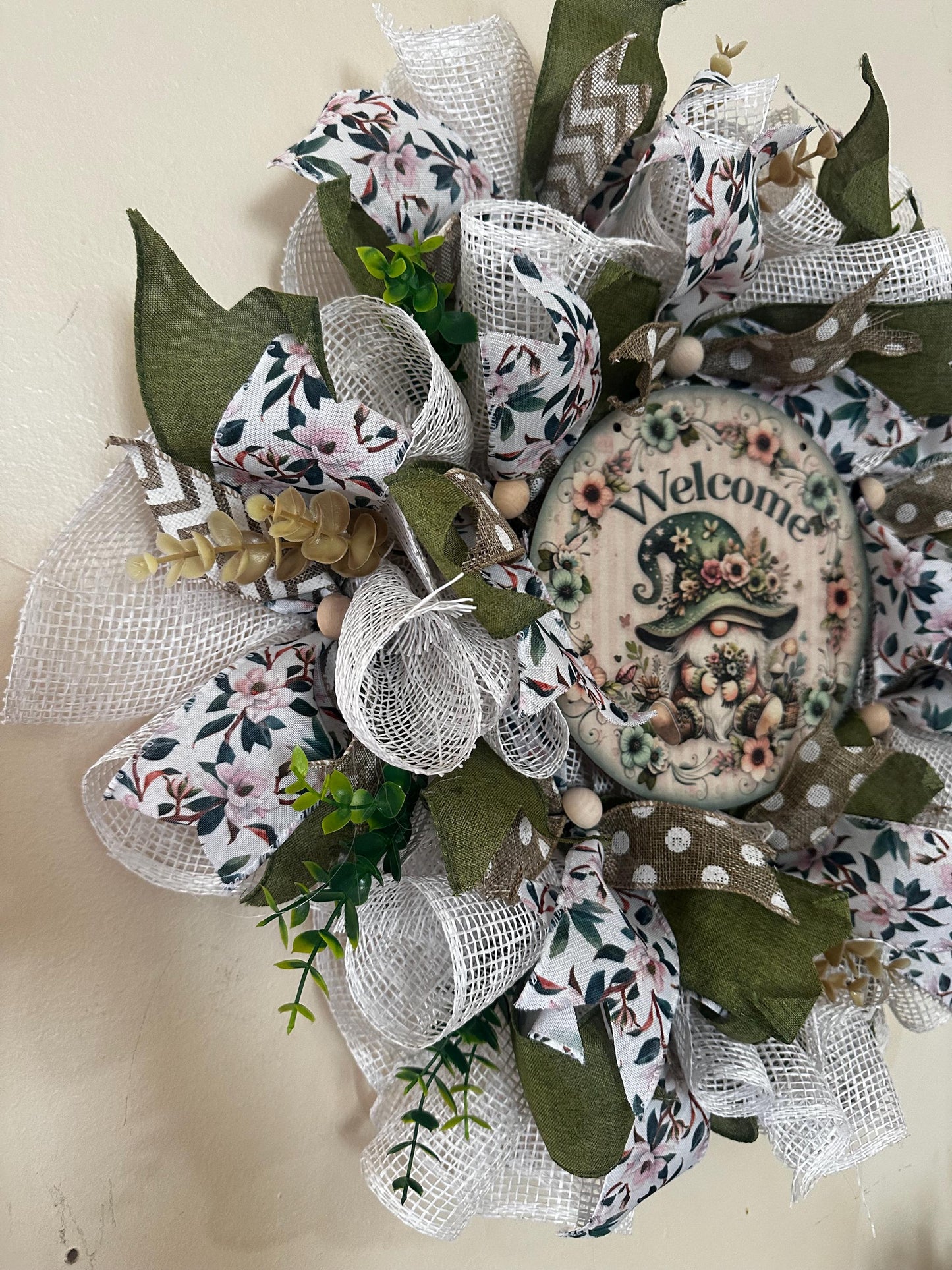 Gnome Wreath for Front Door, Spring and Summer Wreath, Green and White floral deco mesh wreath with greenery, gift for her, welcome wreath