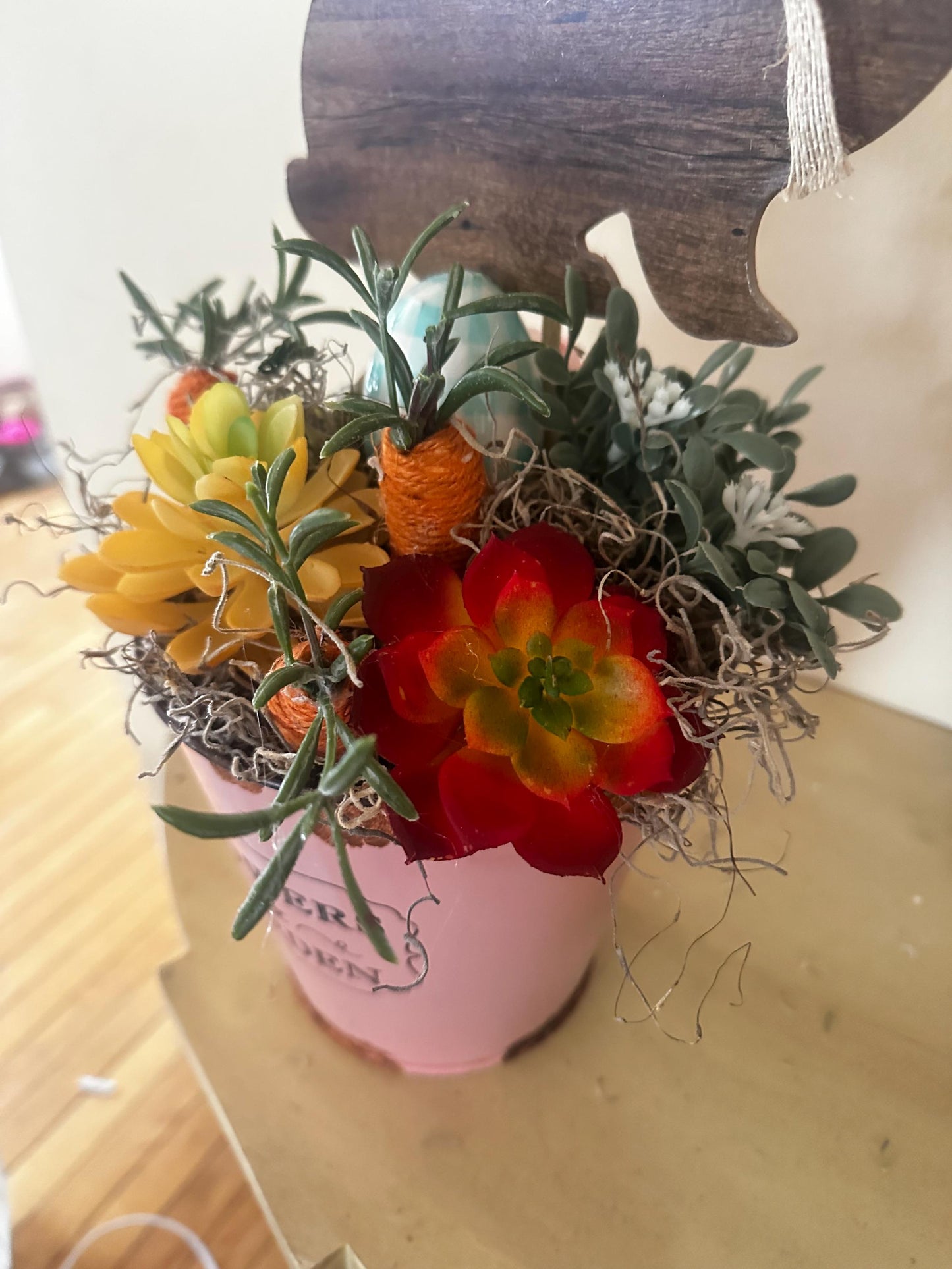 Easter Spring succulent floral center piece, pink faux rust metal flower pot for the vase, faux wood easter bunny, Easter Floral Decor